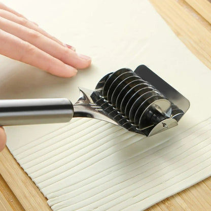 🍝🥖High‑Grade Stainless Steel Pasta Dough Roller Cutter Docker