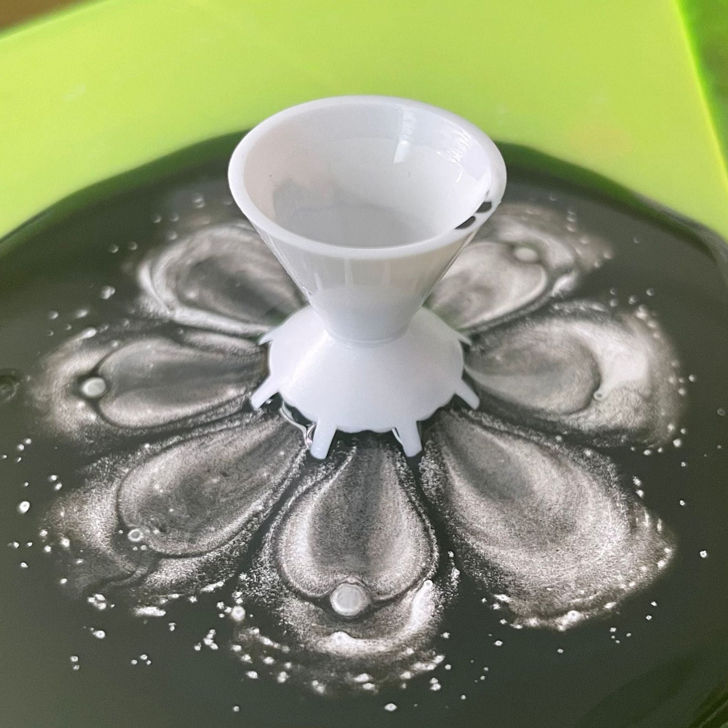 Pouring Paint Flower Split Art Cup